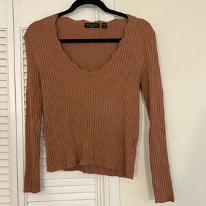 Brave Soul mauve sweater with scalloped v neck, size med